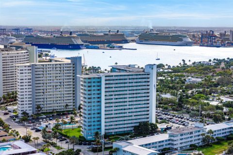 Condominio en venta en Fort Lauderdale, Florida, 1 dormitorio, 74.79 m2 № 2184444 - foto 6