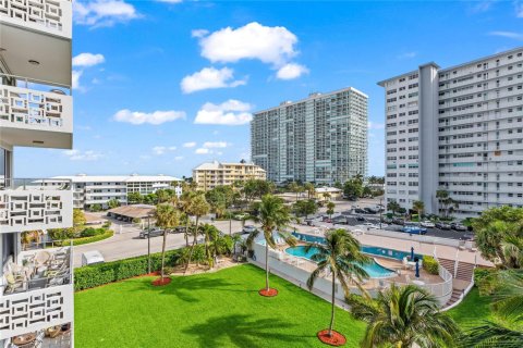 Condominio en venta en Fort Lauderdale, Florida, 1 dormitorio, 74.79 m2 № 2184444 - foto 29