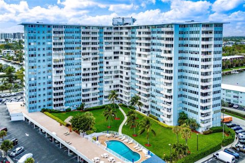Condominio en venta en Fort Lauderdale, Florida, 1 dormitorio, 74.79 m2 № 2184444 - foto 30