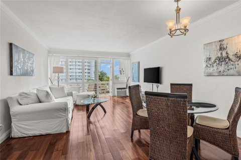 Condominio en venta en Fort Lauderdale, Florida, 1 dormitorio, 74.79 m2 № 2184444 - foto 13