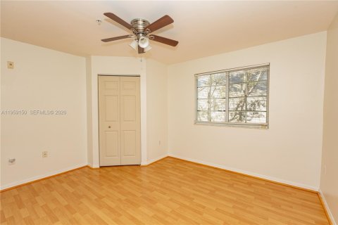 Condominio en venta en Pembroke Pines, Florida, 2 dormitorios, 98.29 m2 № 2018071 - foto 21