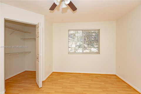 Condominio en venta en Pembroke Pines, Florida, 2 dormitorios, 98.29 m2 № 2018071 - foto 23