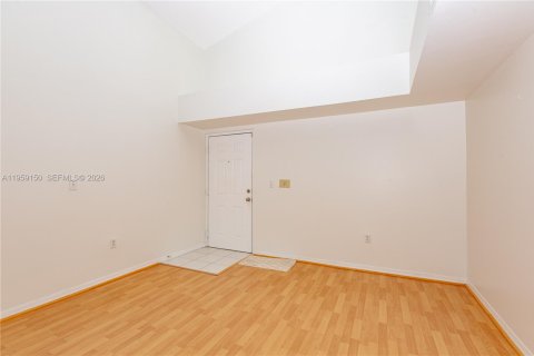 Condominio en venta en Pembroke Pines, Florida, 2 dormitorios, 98.29 m2 № 2018071 - foto 11