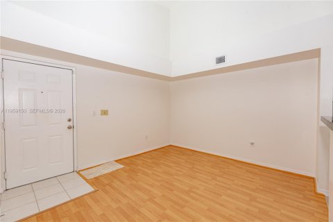 Condominio en venta en Pembroke Pines, Florida, 2 dormitorios, 98.29 m2 № 2018071 - foto 10