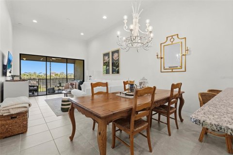 Condo in Sarasota, Florida, 2 bedrooms  № 2103364 - photo 11