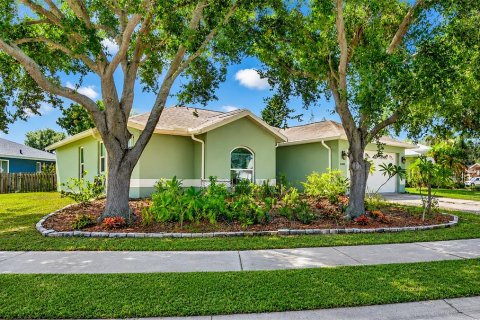 Villa ou maison à vendre à Sarasota, Floride: 4 chambres, 163.04 m2 № 2219787 - photo 3