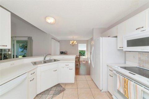 Villa ou maison à vendre à Sarasota, Floride: 4 chambres, 163.04 m2 № 2219787 - photo 12