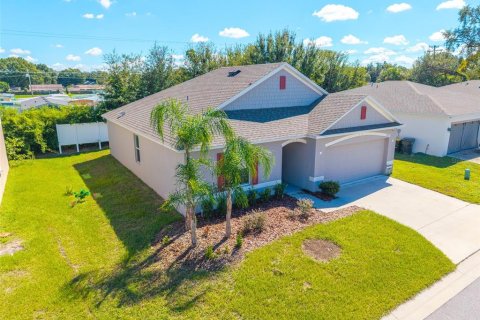 Villa ou maison à louer à Winter Haven, Floride: 3 chambres, 132.39 m2 № 2418594 - photo 16