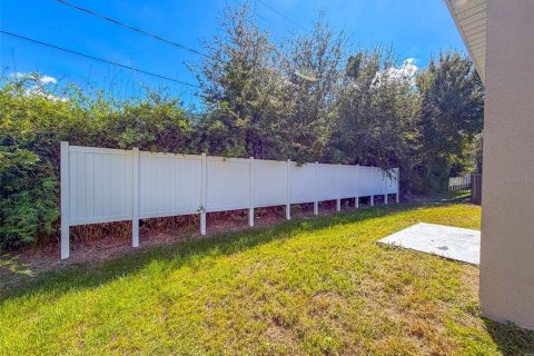 Villa ou maison à louer à Winter Haven, Floride: 3 chambres, 132.39 m2 № 2418594 - photo 17