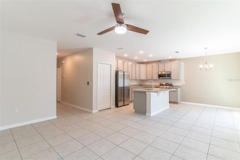 Villa ou maison à louer à Winter Haven, Floride: 3 chambres, 132.39 m2 № 2418594 - photo 7