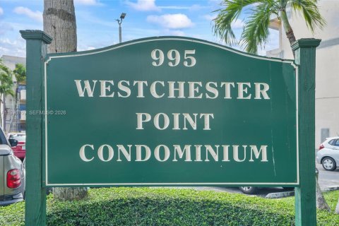 Condo in Miami, Florida, 2 bedrooms  № 2064979 - photo 27