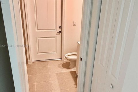 Appartement à louer à Homestead, Floride: 1 chambre № 2242367 - photo 10