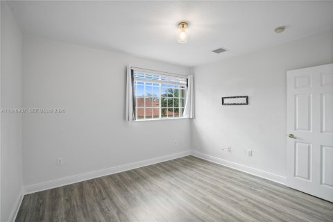 House in Coral Springs, Florida 4 bedrooms, 229.65 sq.m. № 2003088 - photo 19