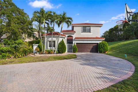 House in Coral Springs, Florida 4 bedrooms, 229.65 sq.m. № 2003088 - photo 5