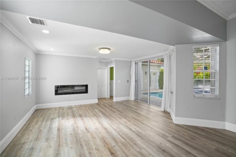 House in Coral Springs, Florida 4 bedrooms, 229.65 sq.m. № 2003088 - photo 12