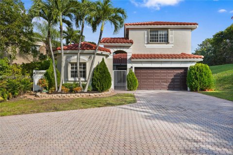 House in Coral Springs, Florida 4 bedrooms, 229.65 sq.m. № 2003088 - photo 6