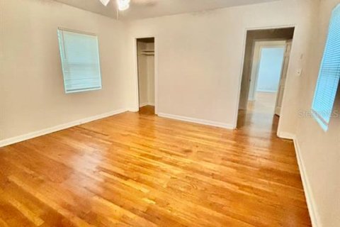 House in Orlando, Florida 2 bedrooms, 132.11 sq.m. № 2378004 - photo 11