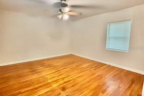 House in Orlando, Florida 2 bedrooms, 132.11 sq.m. № 2378004 - photo 4
