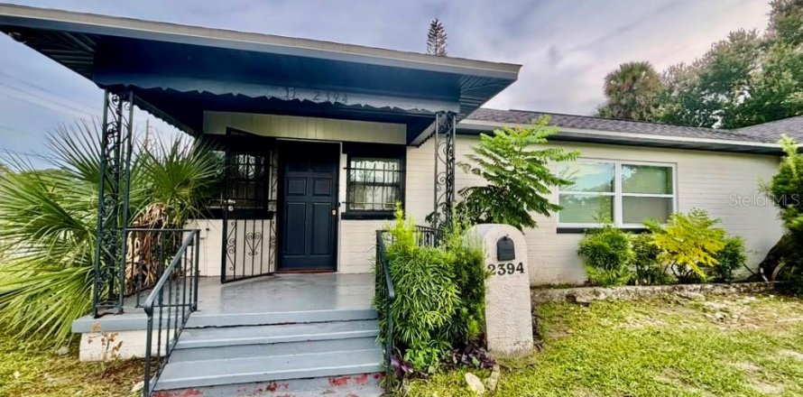House in Orlando, Florida 2 bedrooms, 132.11 sq.m. № 2378004