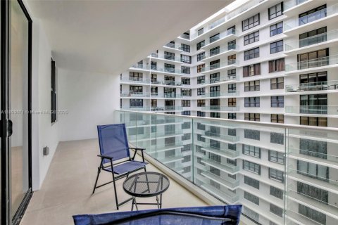 Condo in Bal Harbour, Florida, 2 bedrooms  № 2035376