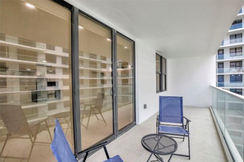 Condo in Bal Harbour, Florida, 2 bedrooms  № 2035376 - photo 4