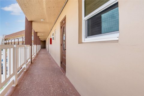 Купить кондоминиум в Санрайз, Флорида 8 комнат, 69.68м2, № 2085574 - фото 27