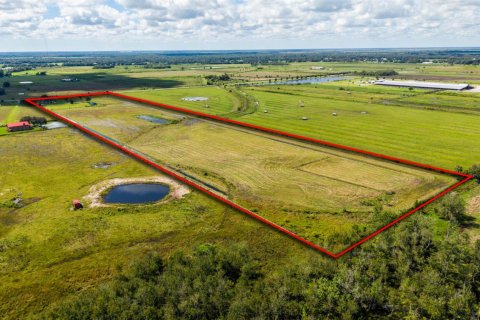 Casa en venta en Okeechobee, Florida, 3 dormitorios, 305.93 m2 № 2417219 - foto 25