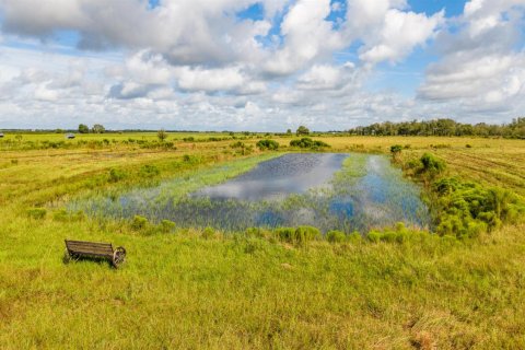 Casa en venta en Okeechobee, Florida, 3 dormitorios, 305.93 m2 № 2417219 - foto 12