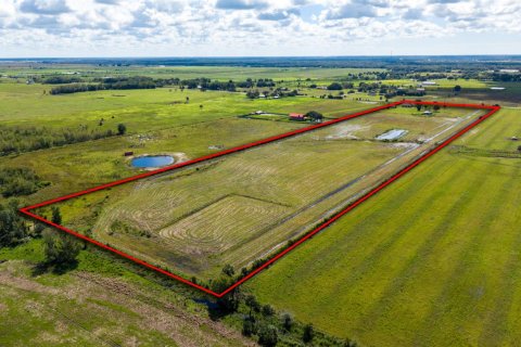 Casa en venta en Okeechobee, Florida, 3 dormitorios, 305.93 m2 № 2417219 - foto 29