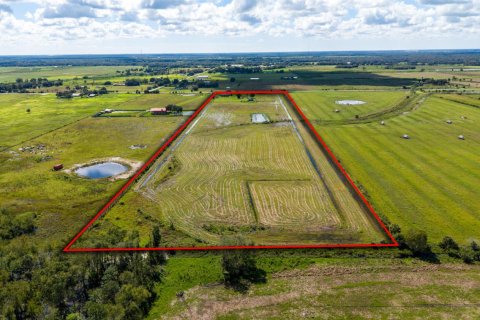 Casa en venta en Okeechobee, Florida, 3 dormitorios, 305.93 m2 № 2417219 - foto 27