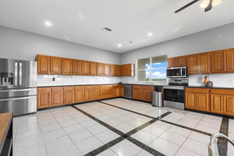 Casa en venta en Okeechobee, Florida, 3 dormitorios, 305.93 m2 № 2417219 - foto 3