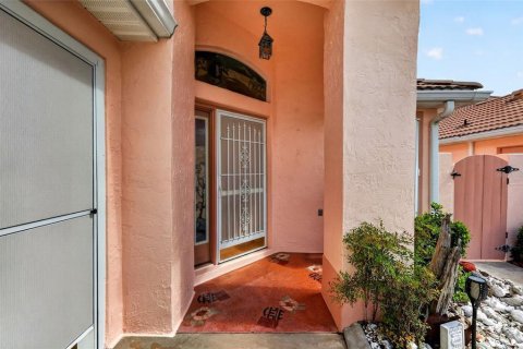 Villa ou maison à vendre à The Villages, Floride: 2 chambres, 198.63 m2 № 2306203 - photo 3