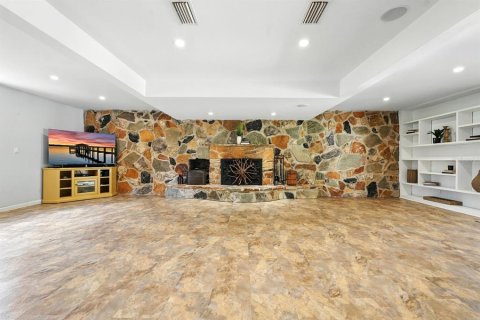 House in Ormond Beach, Florida 5 bedrooms, 287.44 sq.m. № 1853588 - photo 25