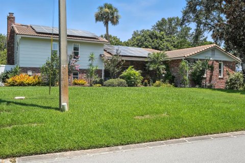 House in Ormond Beach, Florida 5 bedrooms, 287.44 sq.m. № 1853588 - photo 12