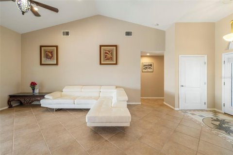 Casa en venta en Punta Gorda, Florida, 4 dormitorios, 248.14 m2 № 1612626 - foto 14