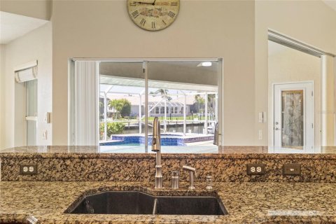 Casa en venta en Punta Gorda, Florida, 4 dormitorios, 248.14 m2 № 1612626 - foto 19
