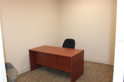 Immobilier commercial à louer à Palm Harbor, Floride: 1161.28 m2 № 1850077 - photo 9