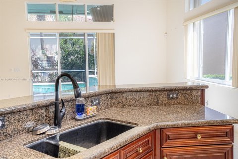 Villa ou maison à vendre à Coral Springs, Floride: 5 chambres, 282.24 m2 № 1921769 - photo 23