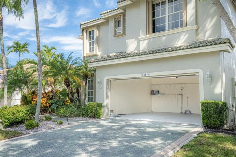 Villa ou maison à vendre à Coral Springs, Floride: 5 chambres, 282.24 m2 № 1921769 - photo 6