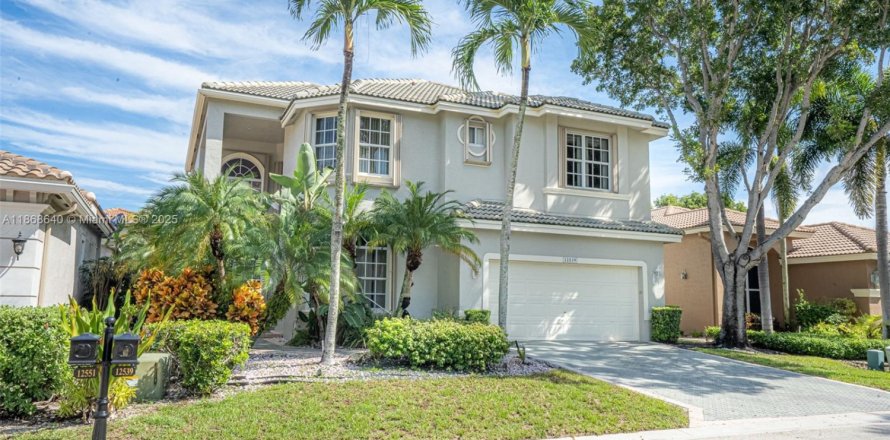 Villa ou maison à Coral Springs, Floride 5 chambres, 282.24 m2 № 1921769