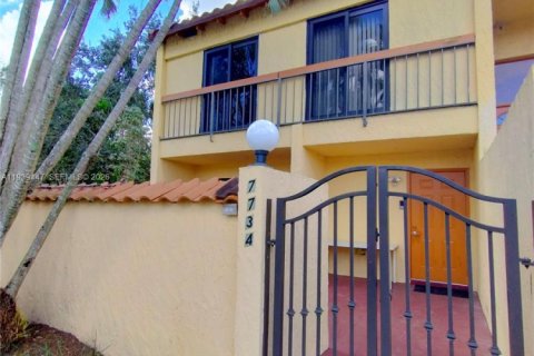 Townhouse in Sunrise, Florida 3 bedrooms, 150.22 sq.m. № 1997437