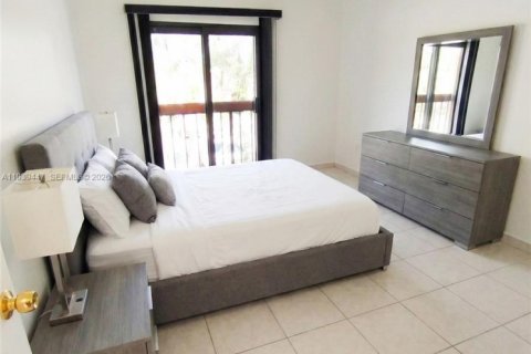 Townhouse in Sunrise, Florida 3 bedrooms, 150.22 sq.m. № 1997437 - photo 10