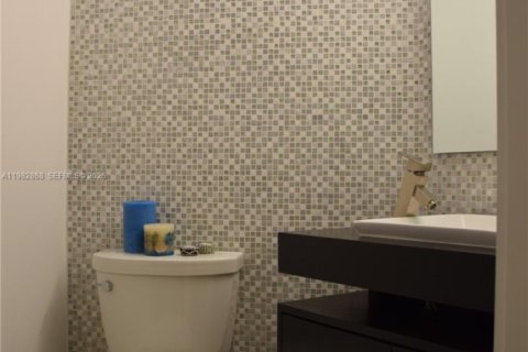 Купить кондоминиум в Майами, Флорида 2 спальни, 116.78м2, № 2049261 - фото 16