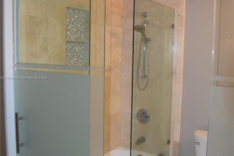 Купить кондоминиум в Майами, Флорида 2 спальни, 116.78м2, № 2049261 - фото 14