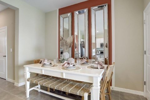 Townhouse in Land O' Lakes, Florida 3 bedrooms, 155.43 sq.m. № 1789689 - photo 8