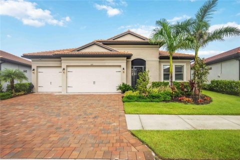 House in Nokomis, Florida 3 bedrooms, 235.97 sq.m. № 1899418 - photo 1