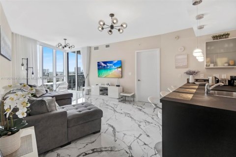Copropriété à vendre à Sunny Isles Beach, Floride: 1 chambre, 81.85 m2 № 1967843 - photo 1