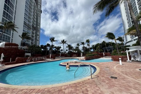 Copropriété à vendre à Sunny Isles Beach, Floride: 1 chambre, 81.85 m2 № 1967843 - photo 30