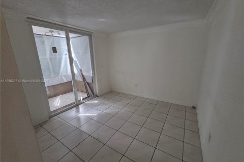 Снять в аренду квартиру в Хайалиа Гарденс, Флорида 3 спальни, 118.91м2, № 1952585 - фото 19