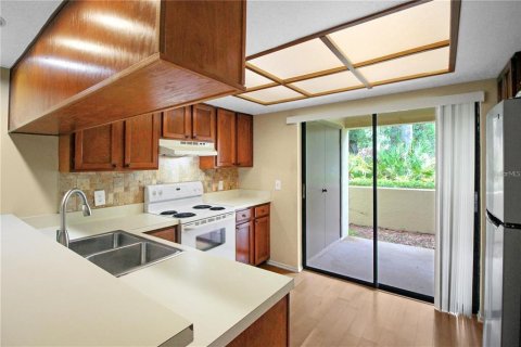 Condo in Oldsmar, Florida, 2 bedrooms № 2221759 - photo 8
